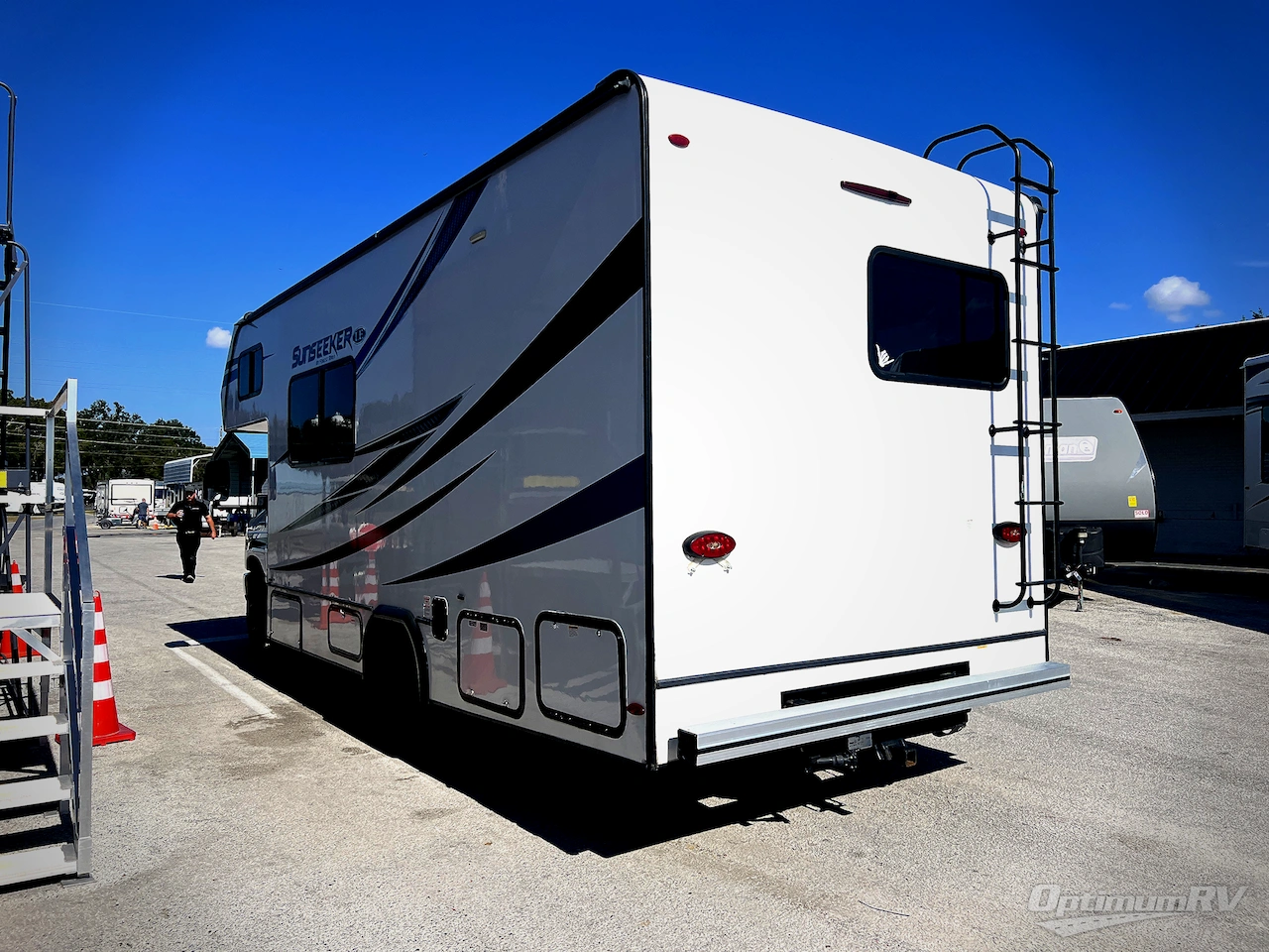 2022 Forest River Sunseeker LE 2350SLE Ford Photo 2