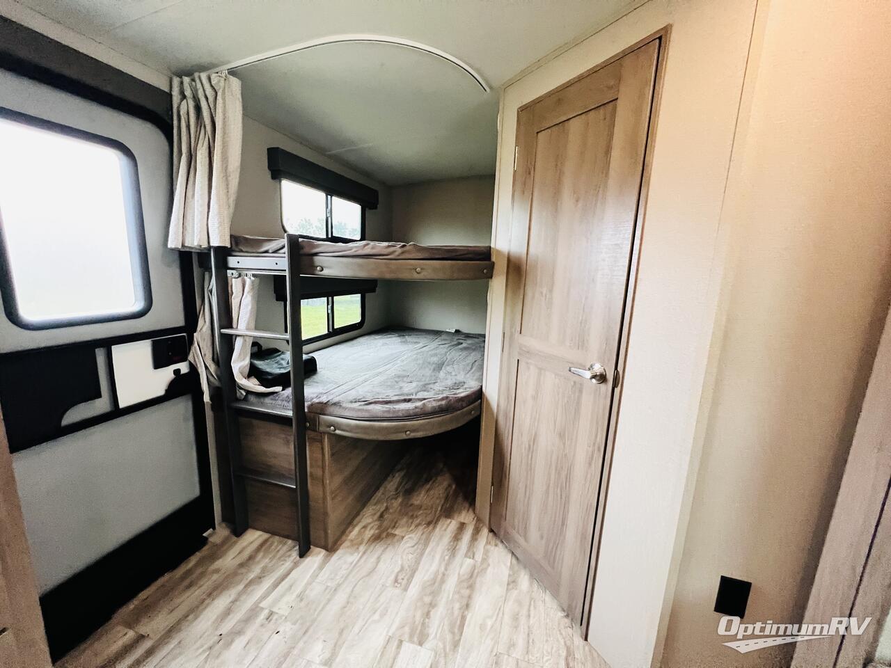 2021 Grand Design Imagine 2400BH Photo 14