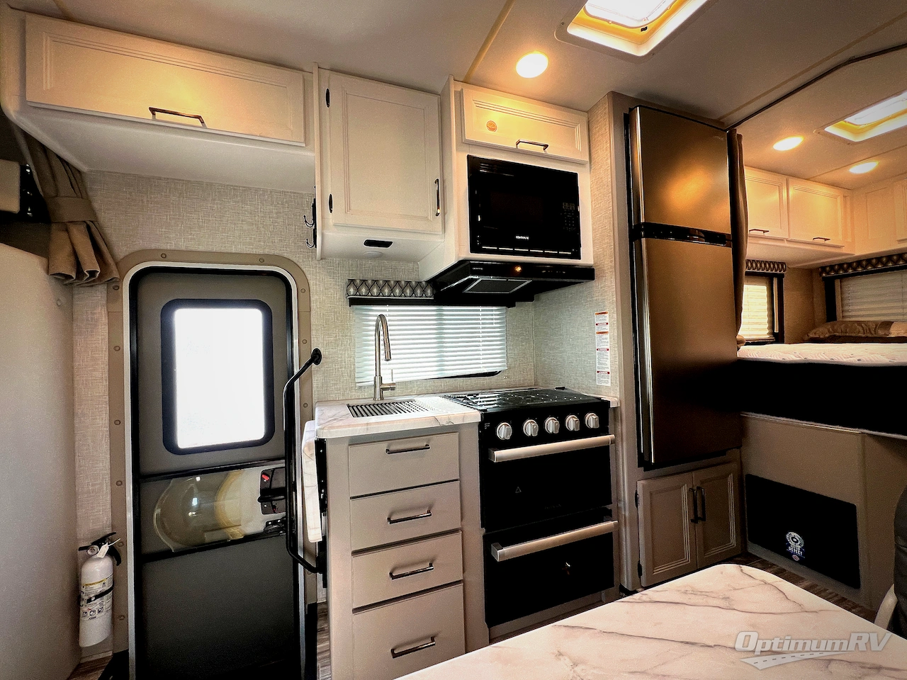 2024 Thor Geneva 22VT Photo 8
