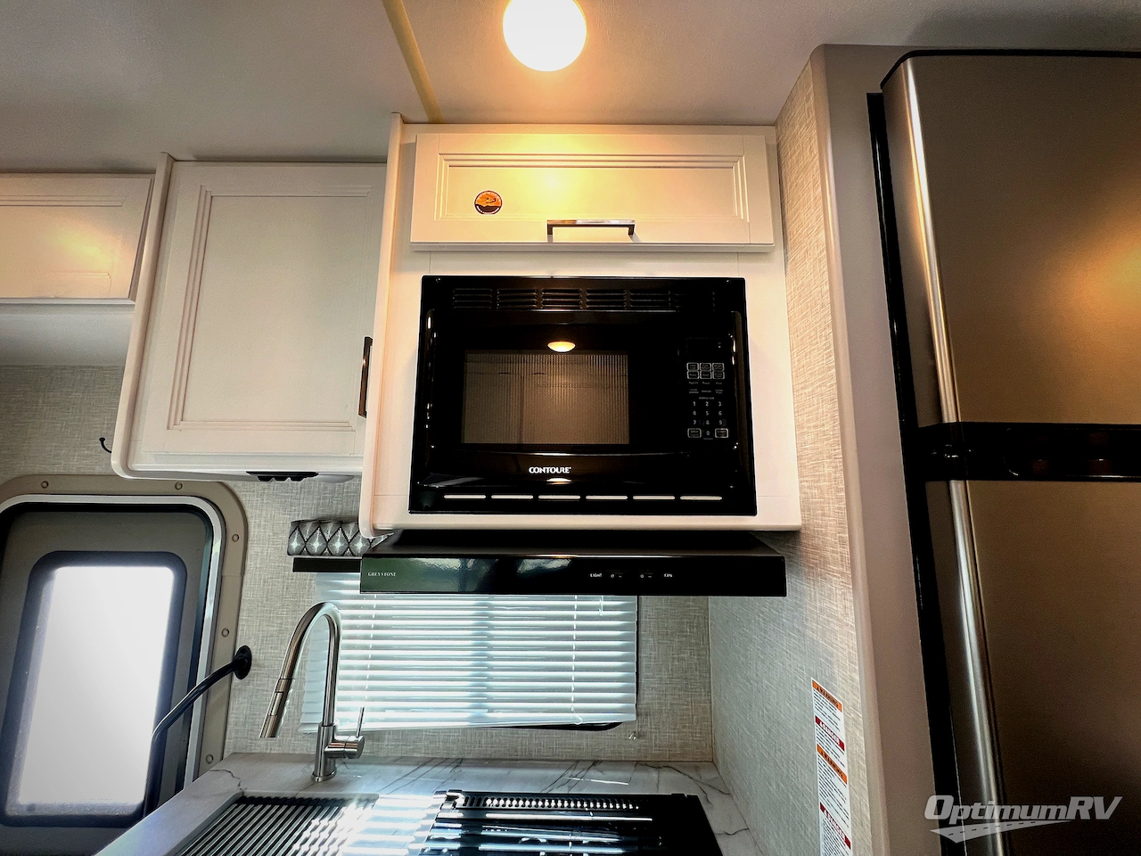 2024 Thor Geneva 22VT Photo 11