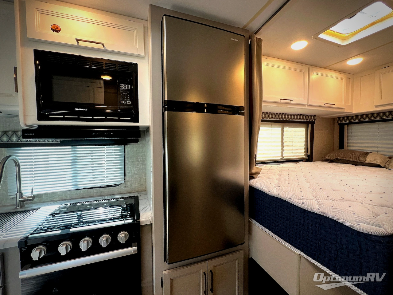 2024 Thor Geneva 22VT Photo 12