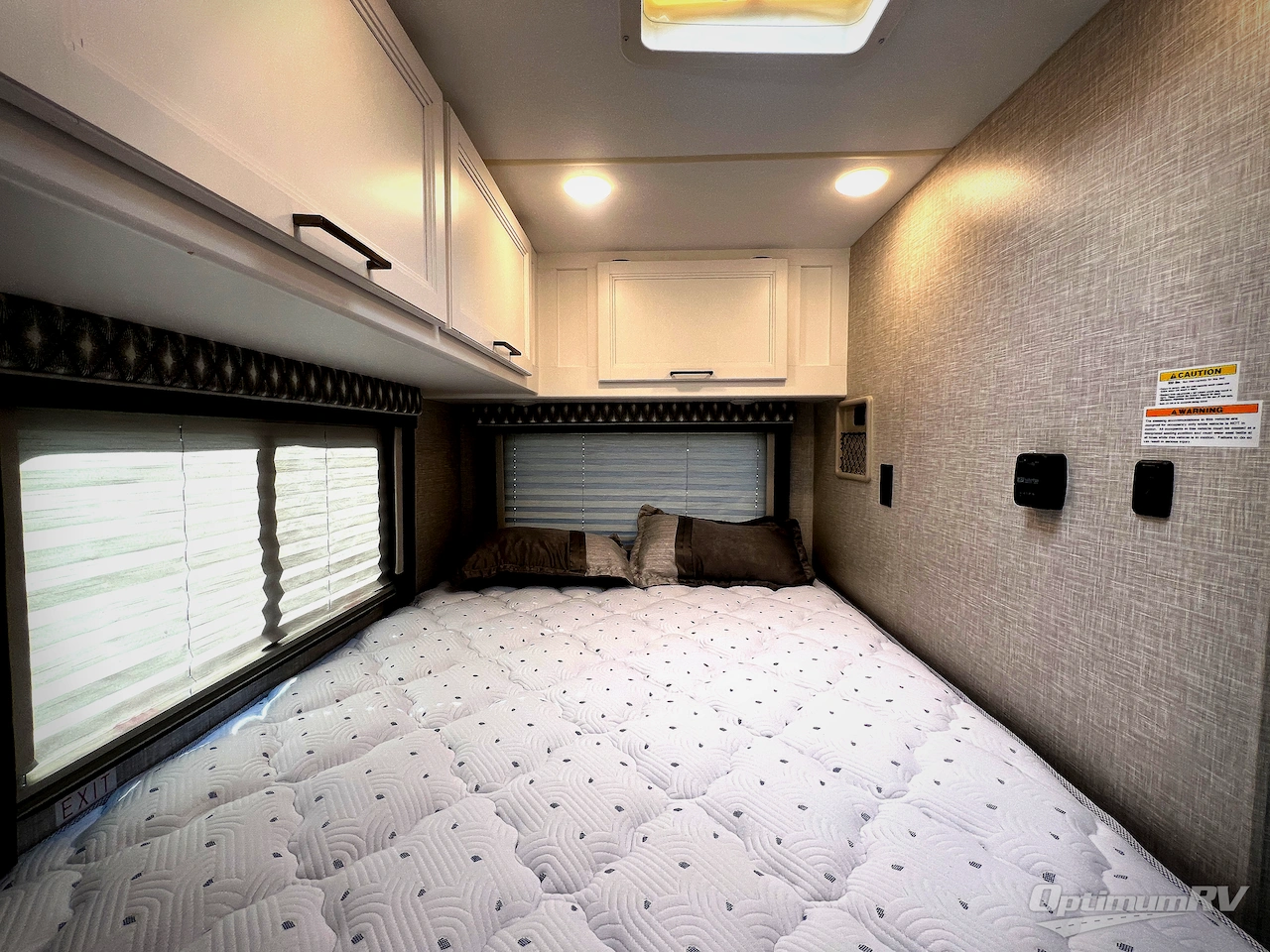 2024 Thor Geneva 22VT Photo 14