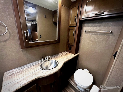 2018 Thor ACE 32.1 RV Photo 4