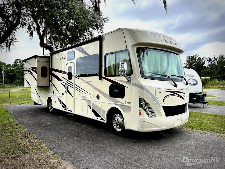 2018 Thor ACE 32.1 RV Photo 1