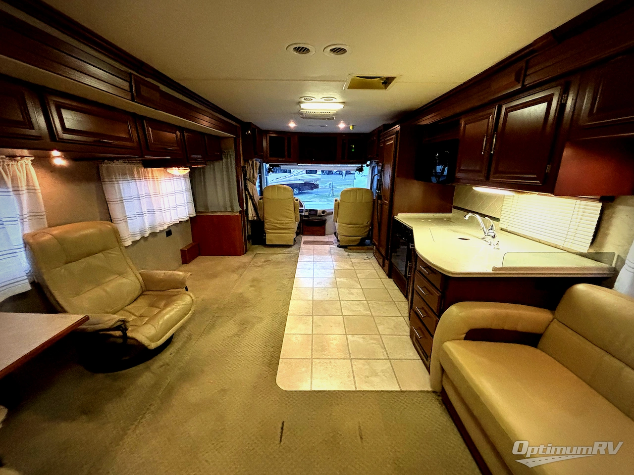 2008 Fleetwood Discovery 40X Photo 3