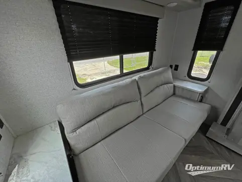 2023 East To West Della Terra 240RLLE RV Photo 3