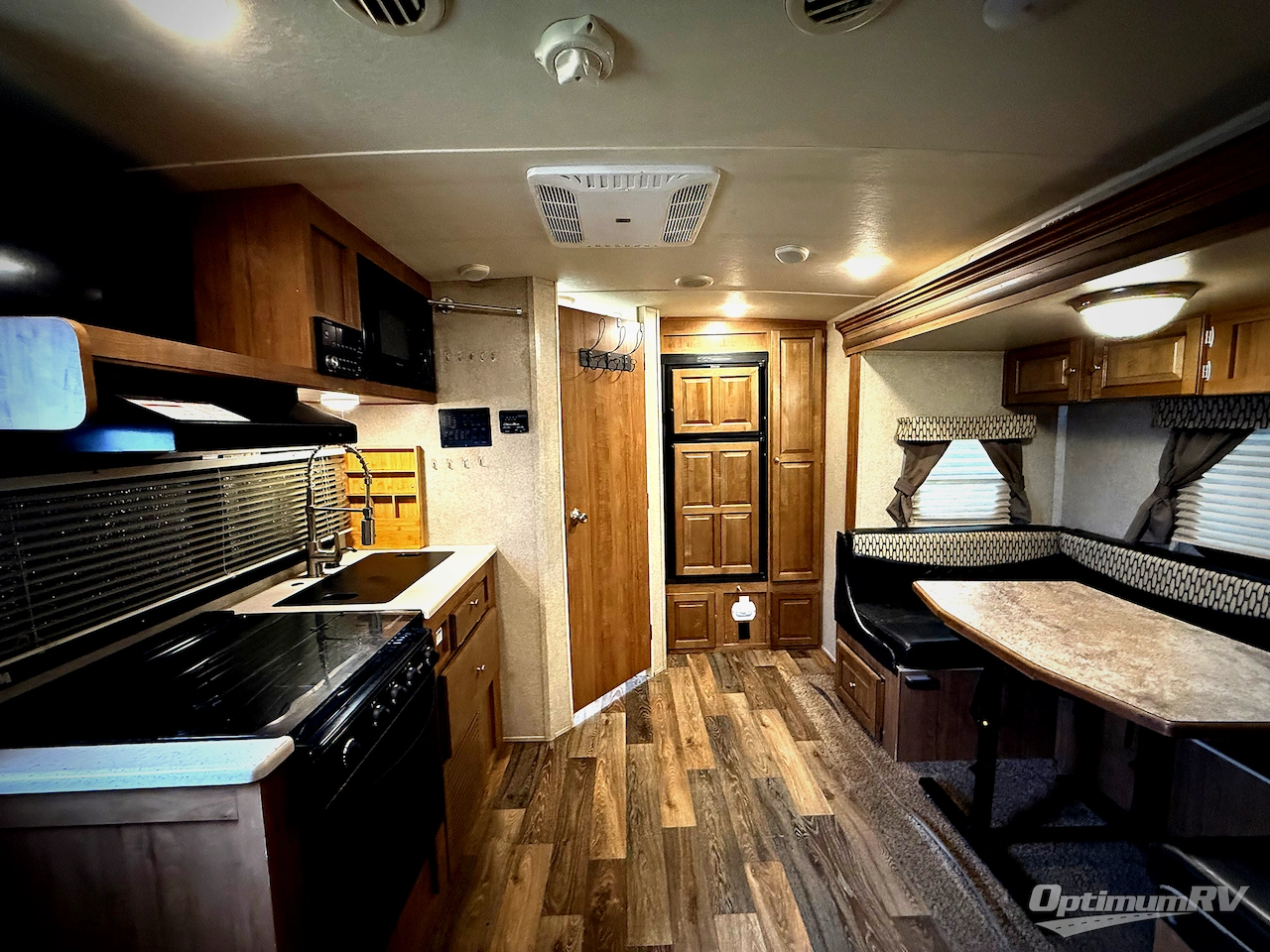 2017 Forest River Rockwood Mini Lite 2104S Photo 4