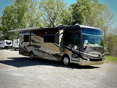 Used 2013 Tiffin Allegro Breeze 32 BR Featured Photo