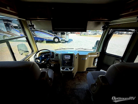 2013 Tiffin Allegro Breeze 32 BR RV Photo 4