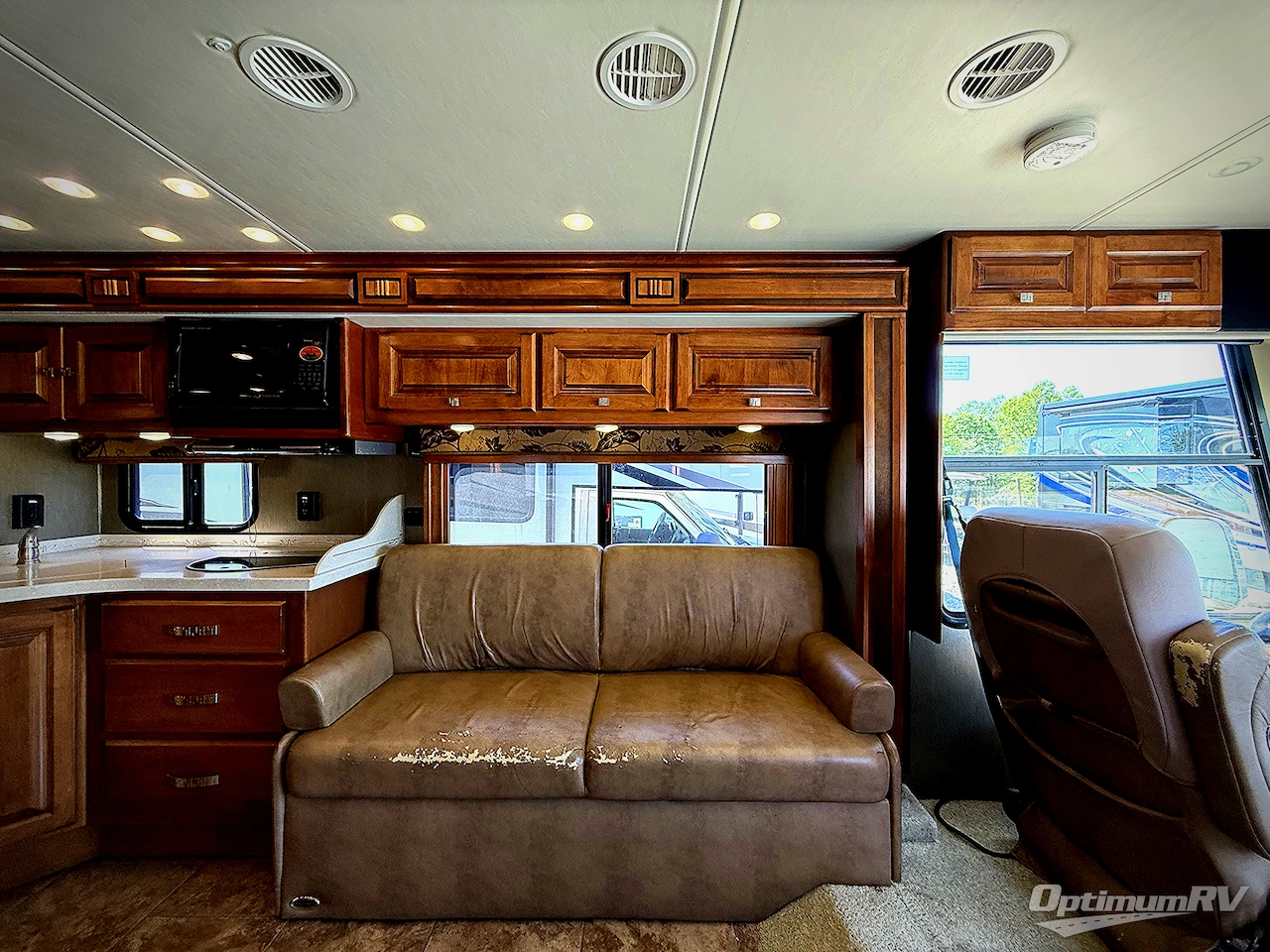 2013 Tiffin Allegro Breeze 32 BR Photo 5