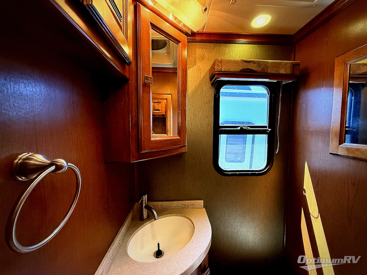 2013 Tiffin Allegro Breeze 32 BR Photo 14
