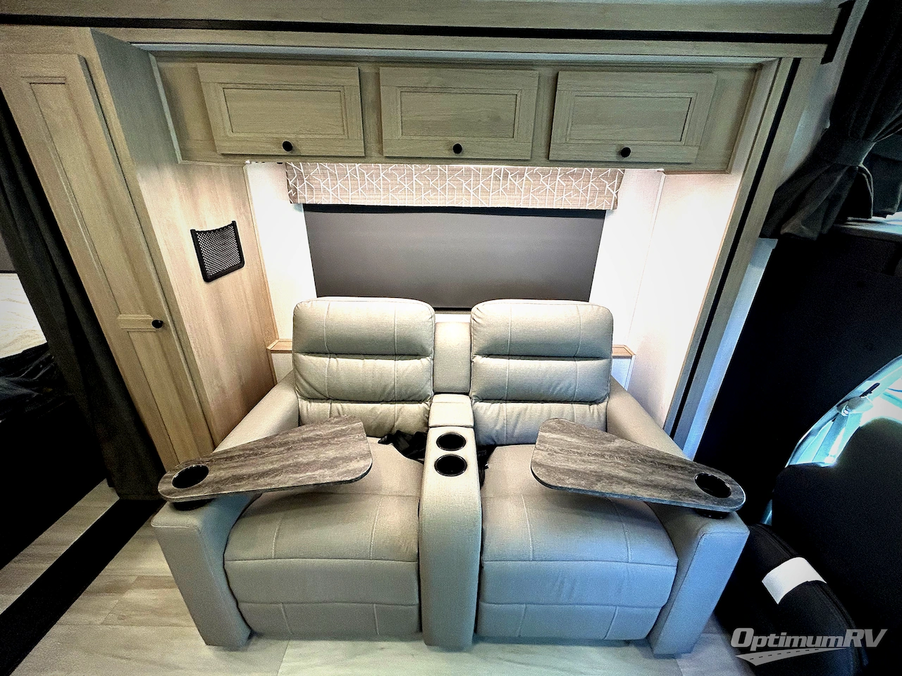 2026 Forest River Sunseeker Classic 2440DS Photo 13