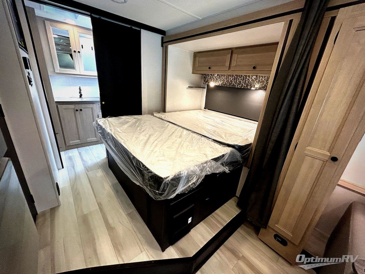 2026 Forest River Sunseeker Classic 2440DS Photo 14