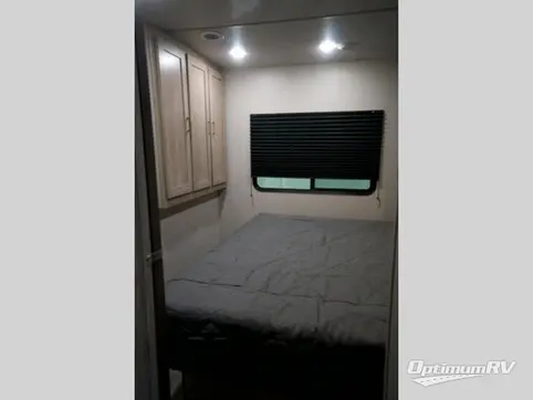 2020 Coachmen Freedom Express Ultra Lite 259FKDS RV Photo 4