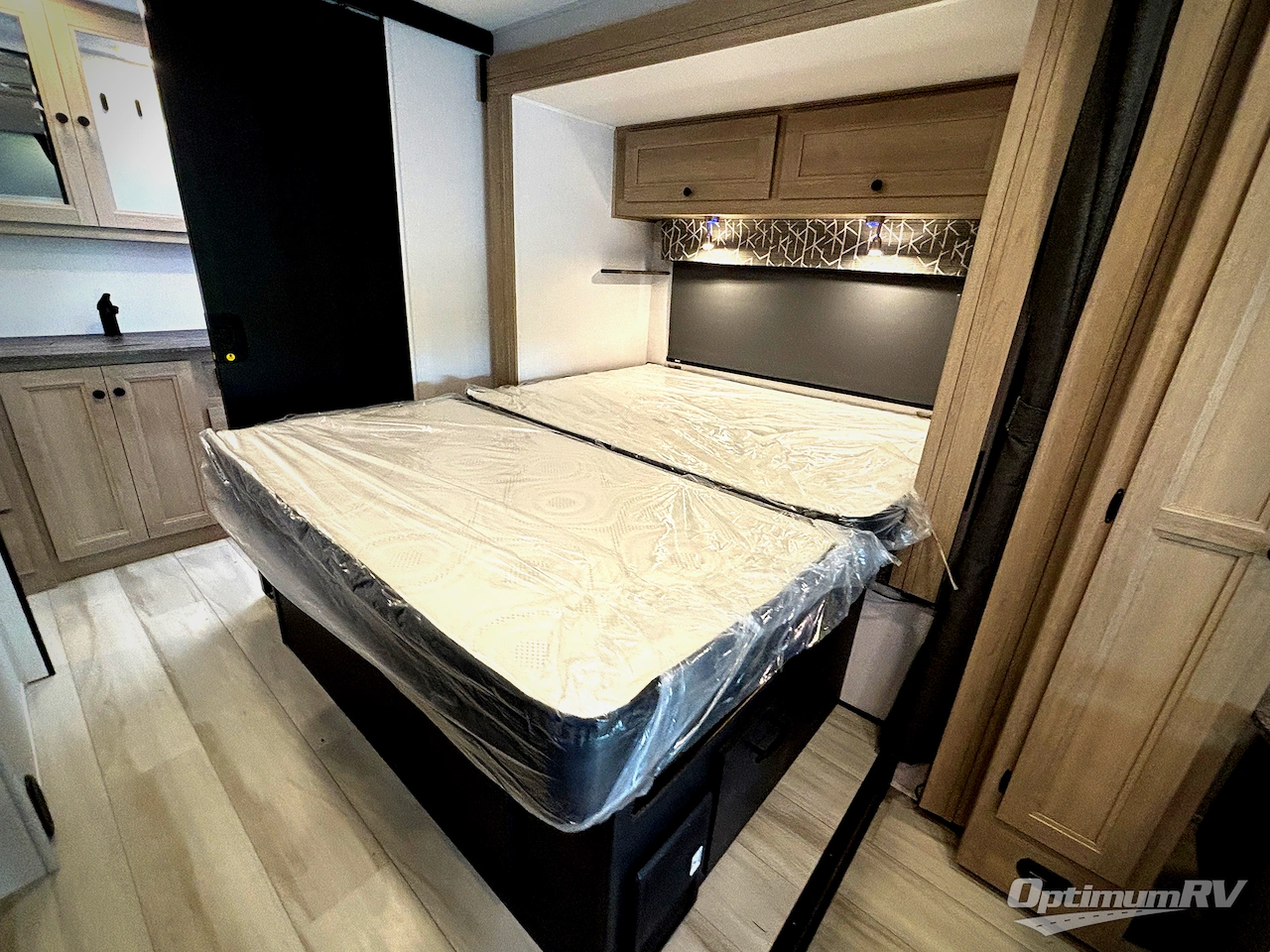 2027 Forest River Sunseeker 2440DS Photo 15