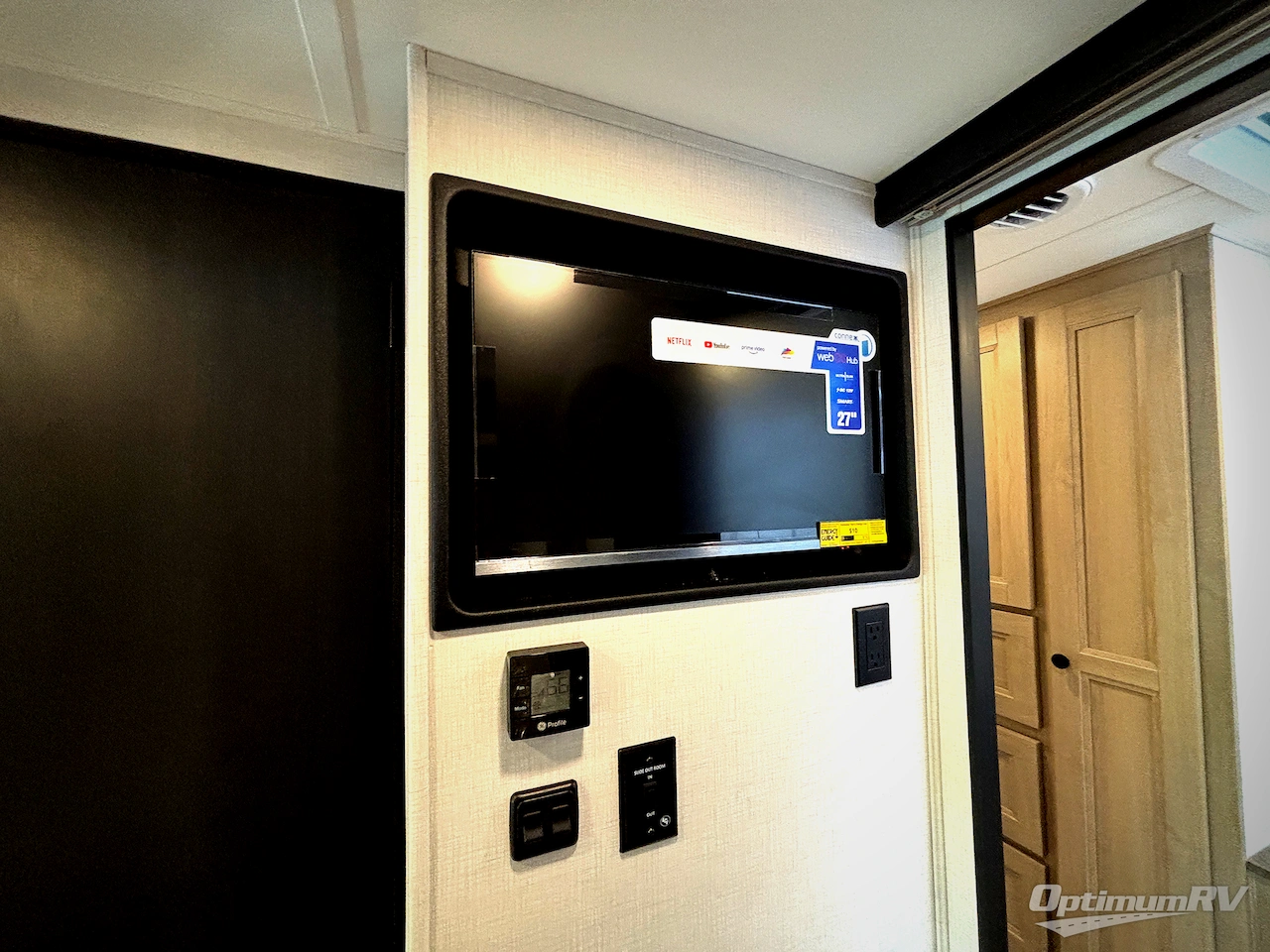 2027 Forest River Sunseeker 2440DS Photo 16