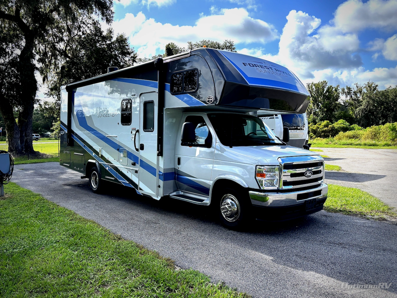2027 Forest River Sunseeker 2440DS Photo 1