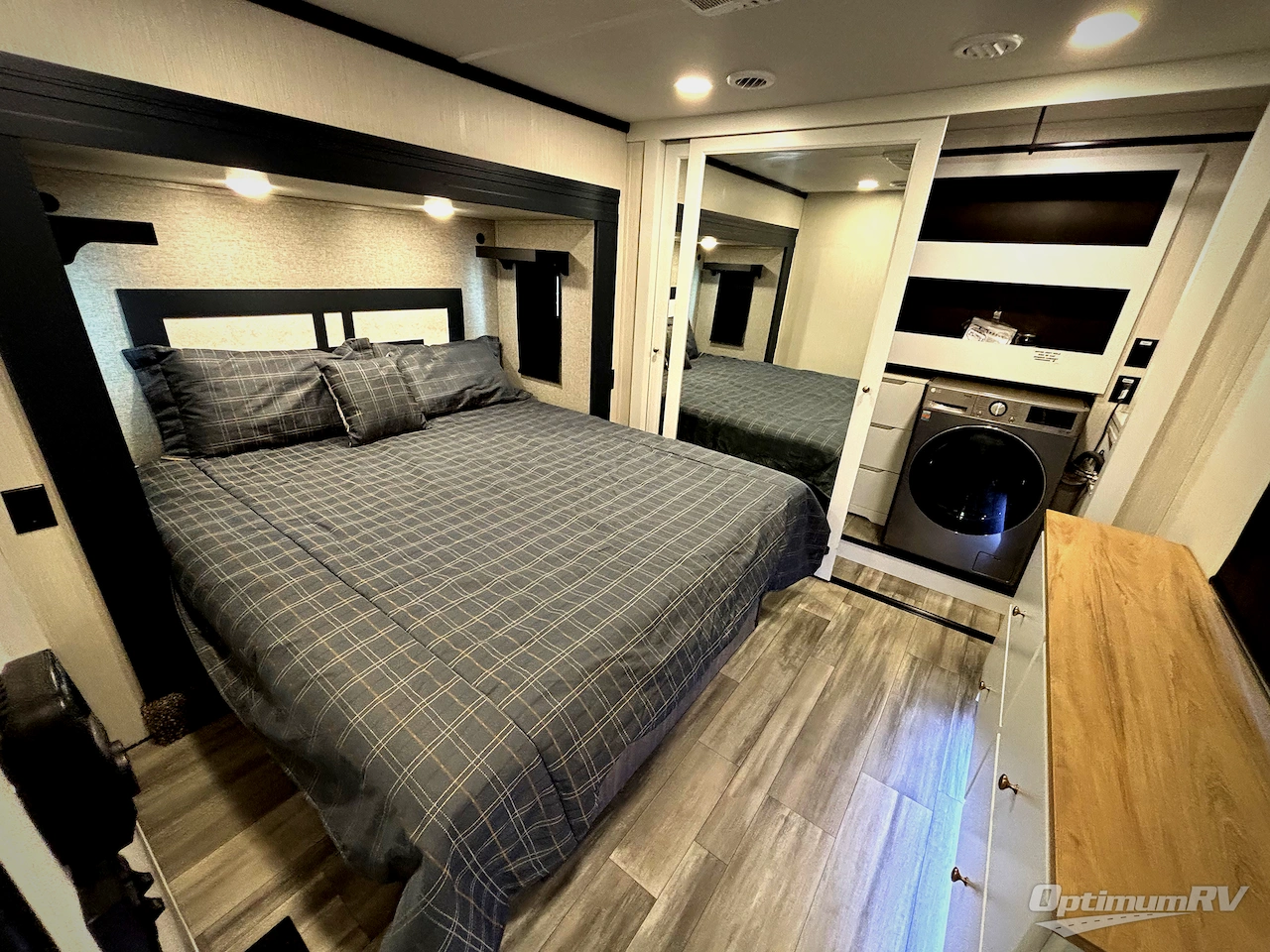 2024 Forest River Cedar Creek Experience 3125RD Photo 7