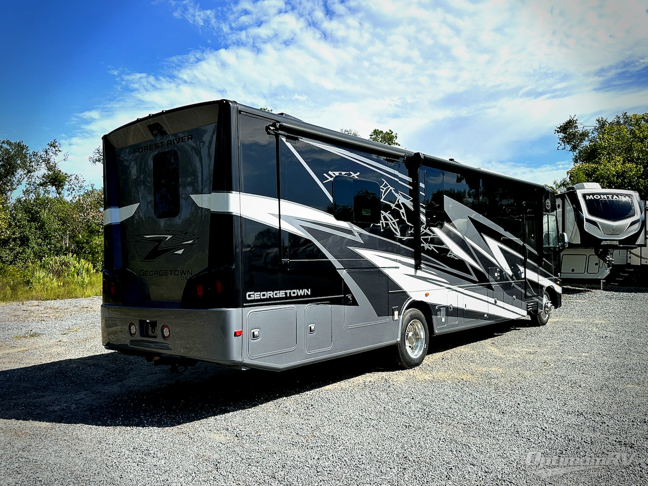 2025 Forest River Georgetown 5 Series 34M5 Photo 2