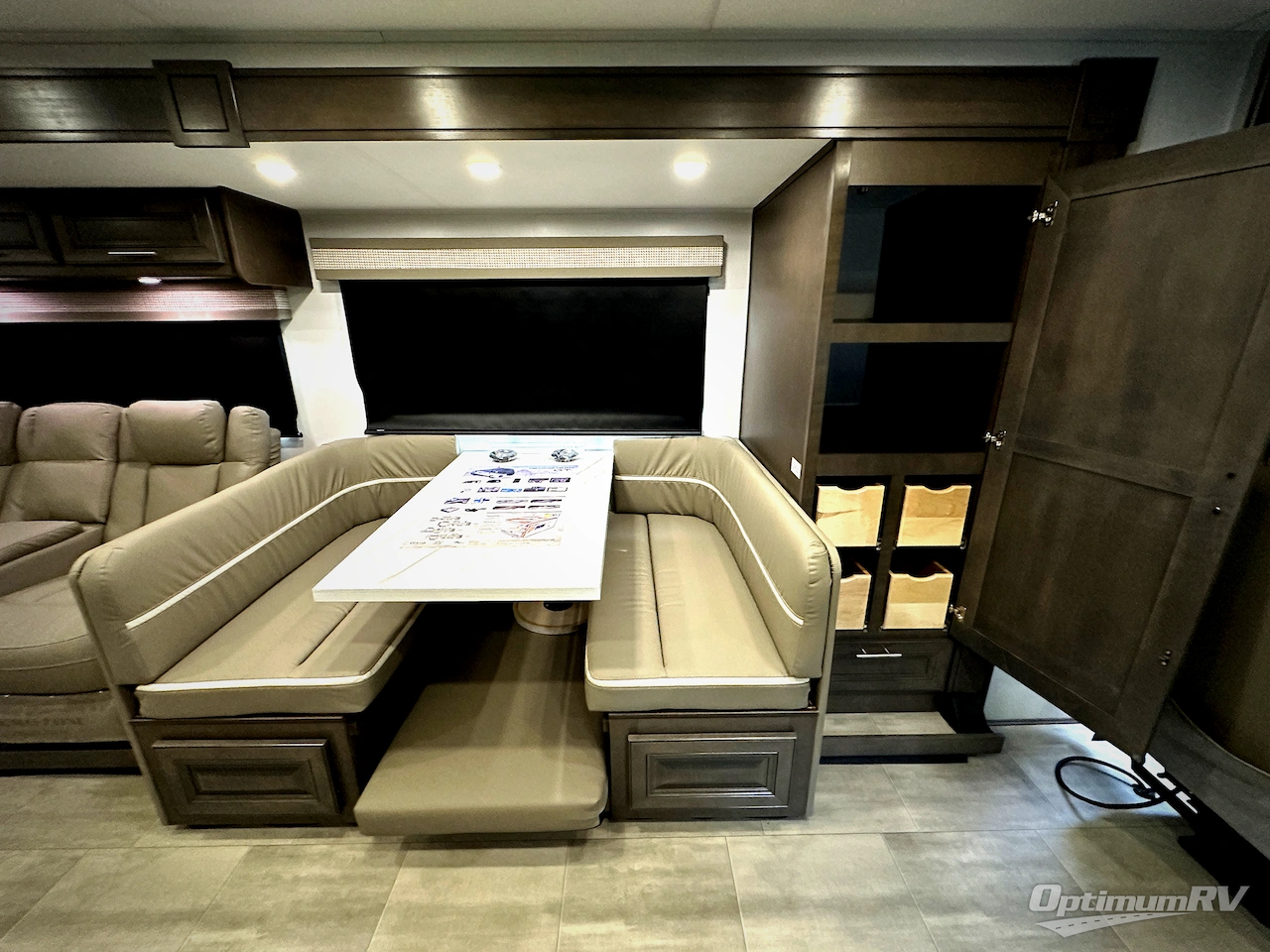 2025 Forest River Georgetown 5 Series 34M5 Photo 10