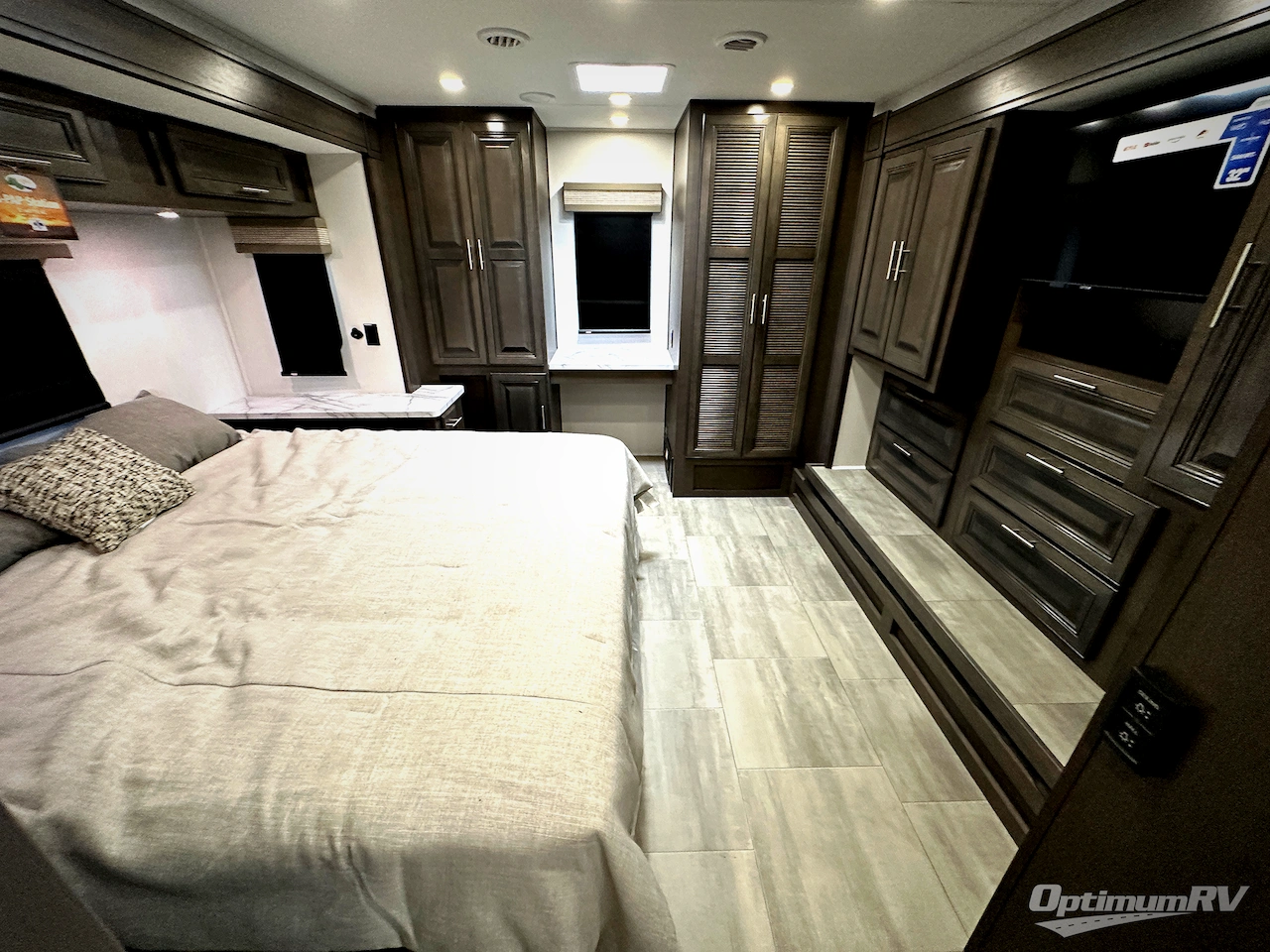 2025 Forest River Georgetown 5 Series 34M5 Photo 20