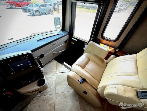 2018 Winnebago Forza 38F RV Photo 2
