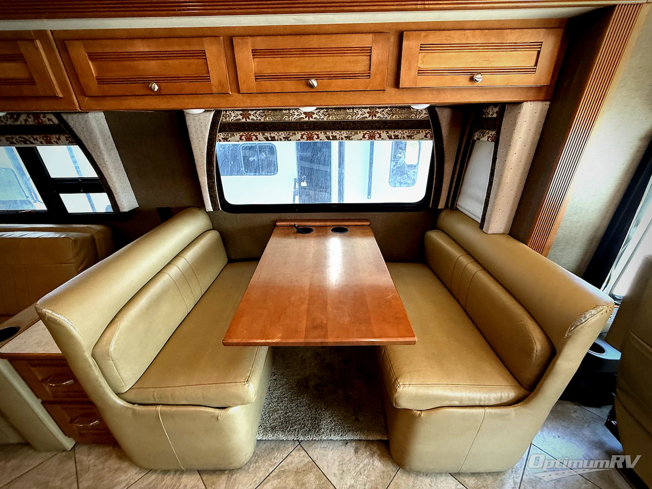 2018 Winnebago Forza 38F Photo 8