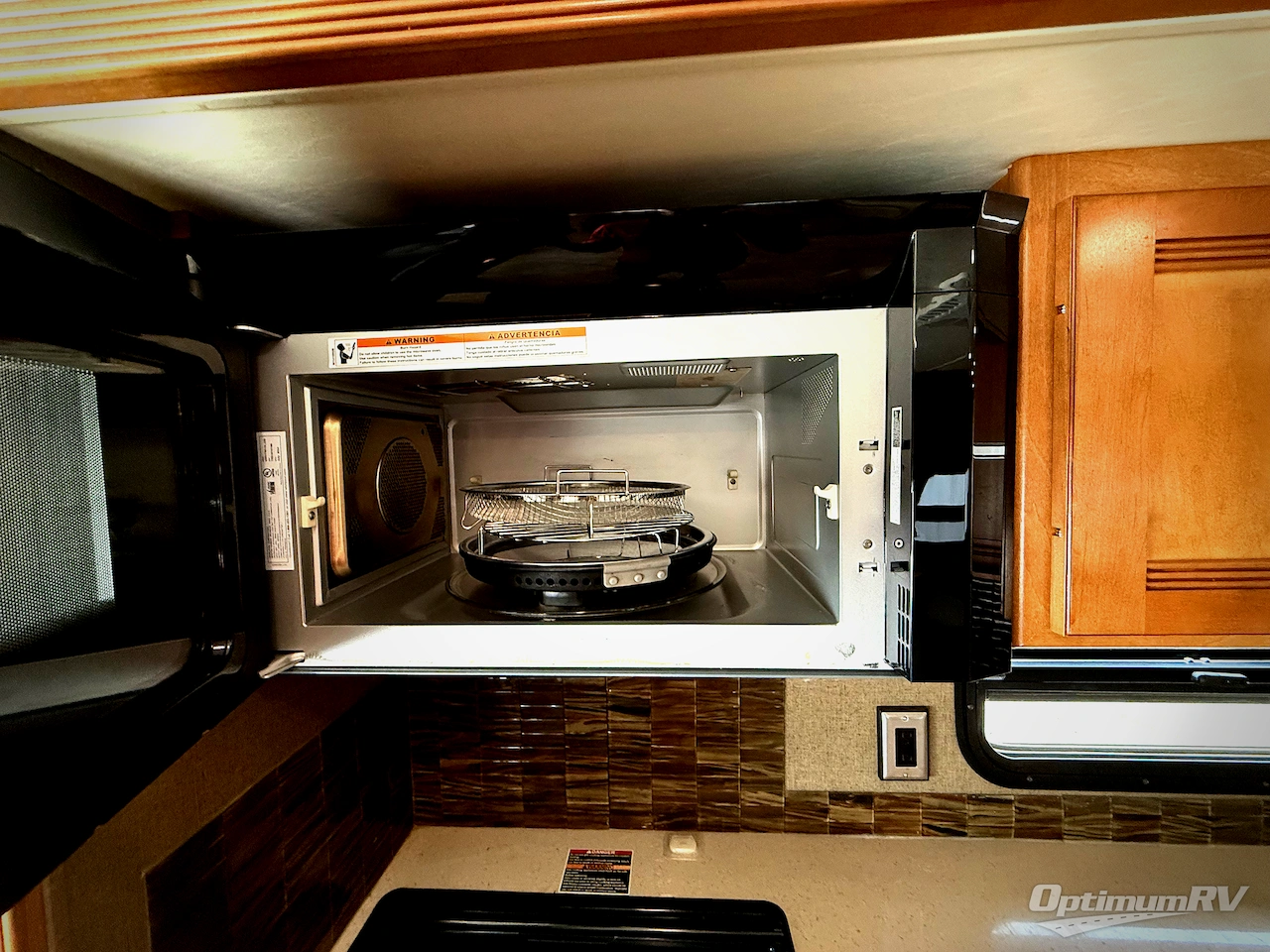 2018 Winnebago Forza 38F Photo 10