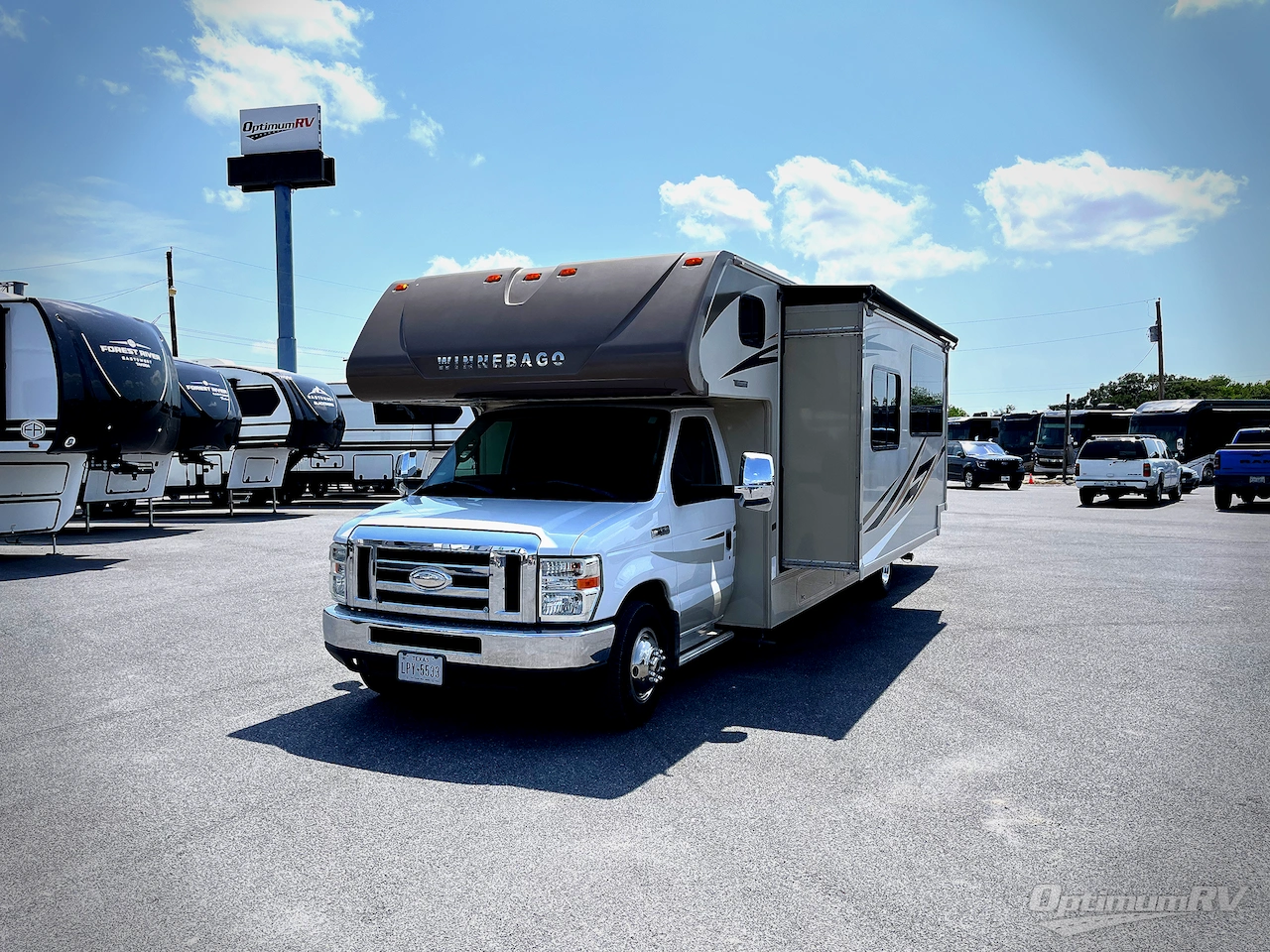 2016 Winnebago Spirit 31K Photo 2