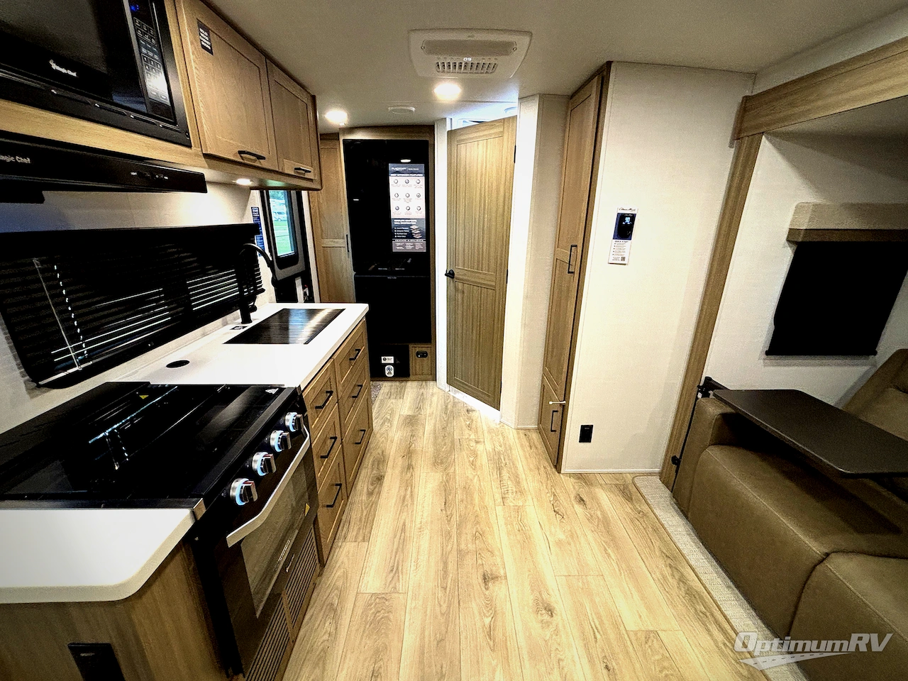 2027 Forest River Flagstaff Micro Lite 22FBS Photo 4