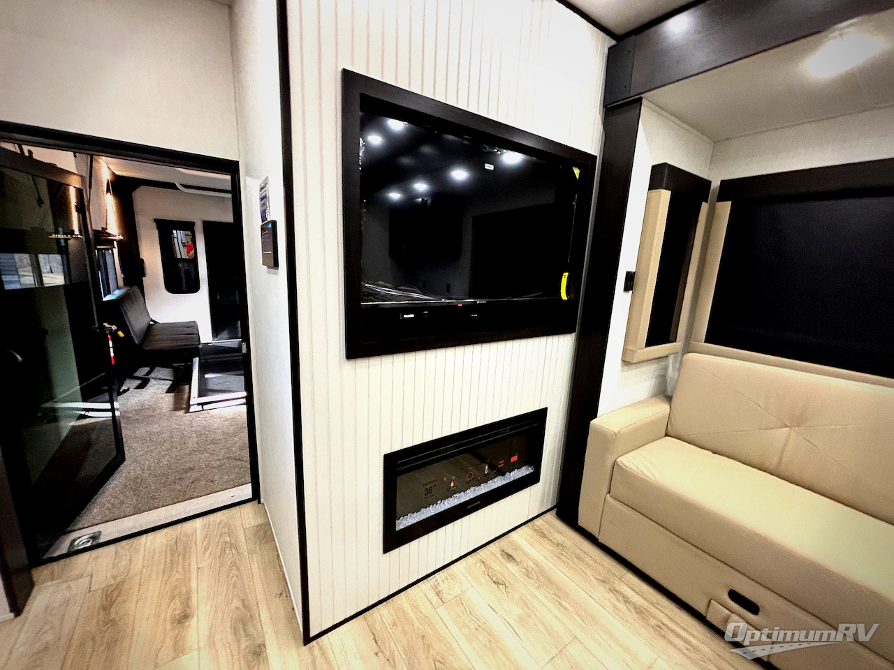 2026 Forest River Cherokee Vengeance 4413 Photo 18