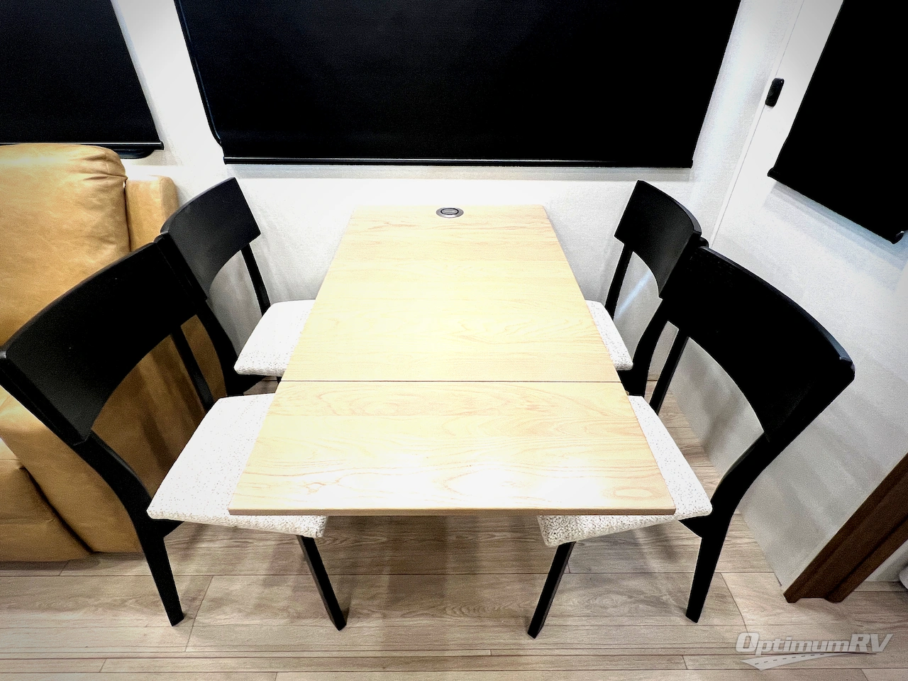 2026 CrossRoads Hampton 37FL Photo 6