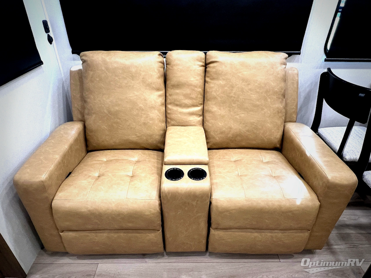 2026 CrossRoads Hampton 37FL Photo 7