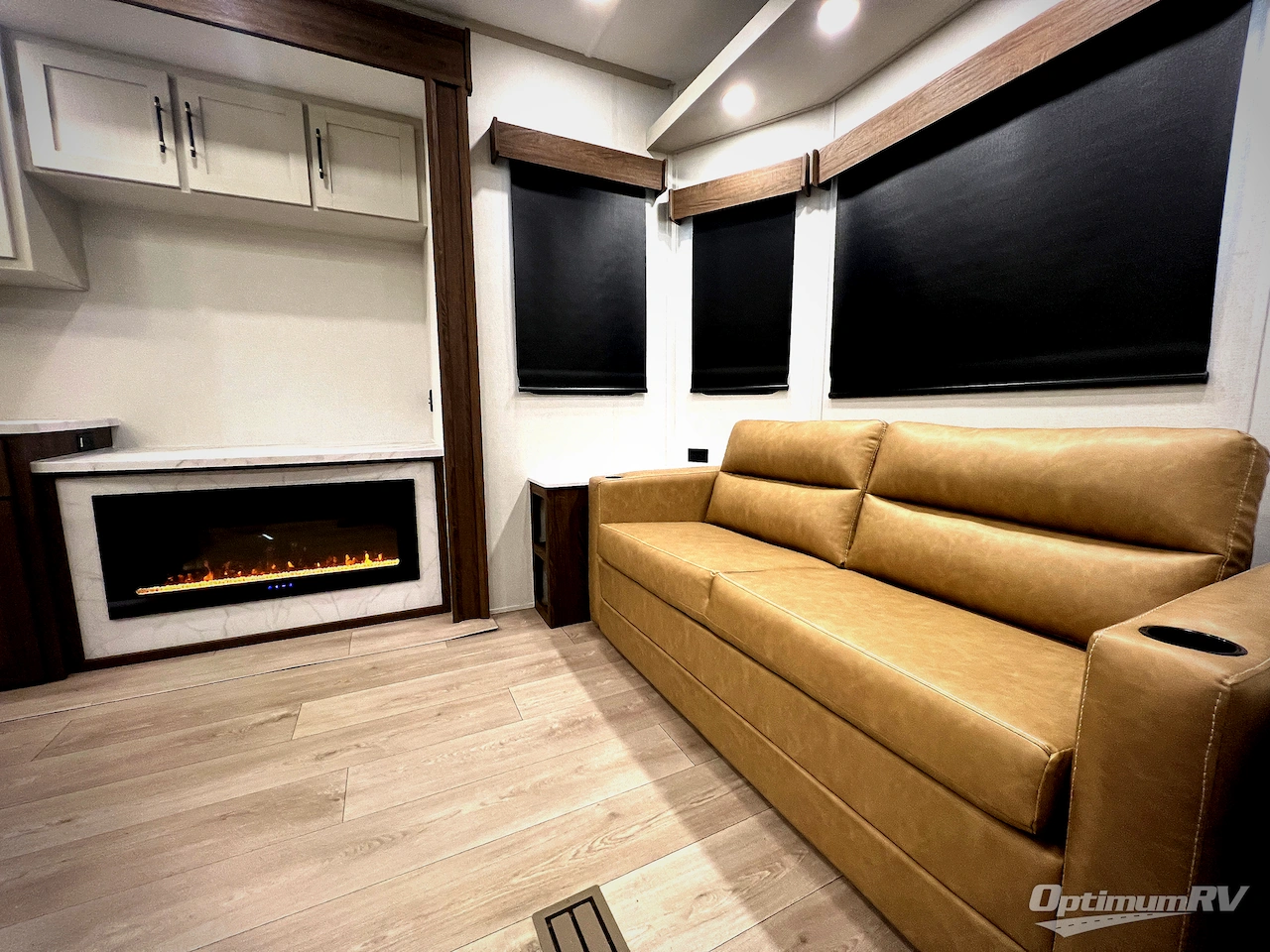 2026 CrossRoads Hampton 37FL Photo 13