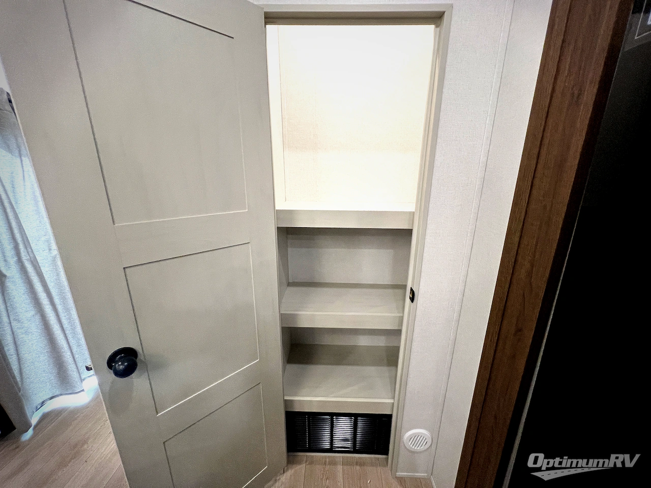 2026 CrossRoads Hampton 37FL Photo 25