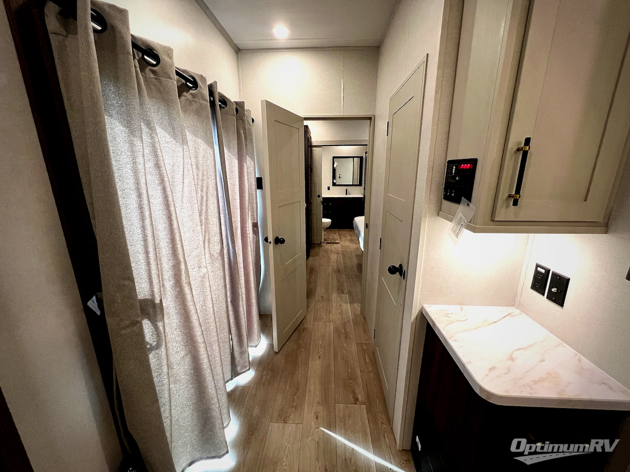 2026 CrossRoads Hampton 37FL Photo 26