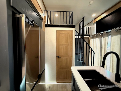 2026 CrossRoads Hampton 410PVL RV Photo 4