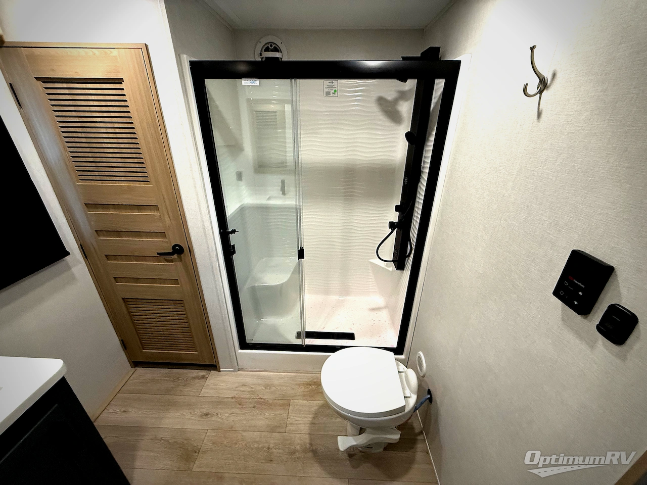 2026 CrossRoads Hampton 410PVL Photo 9