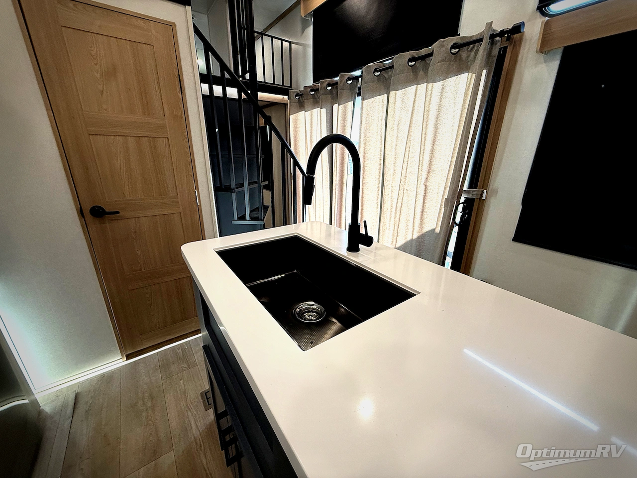 2026 CrossRoads Hampton 410PVL Photo 21