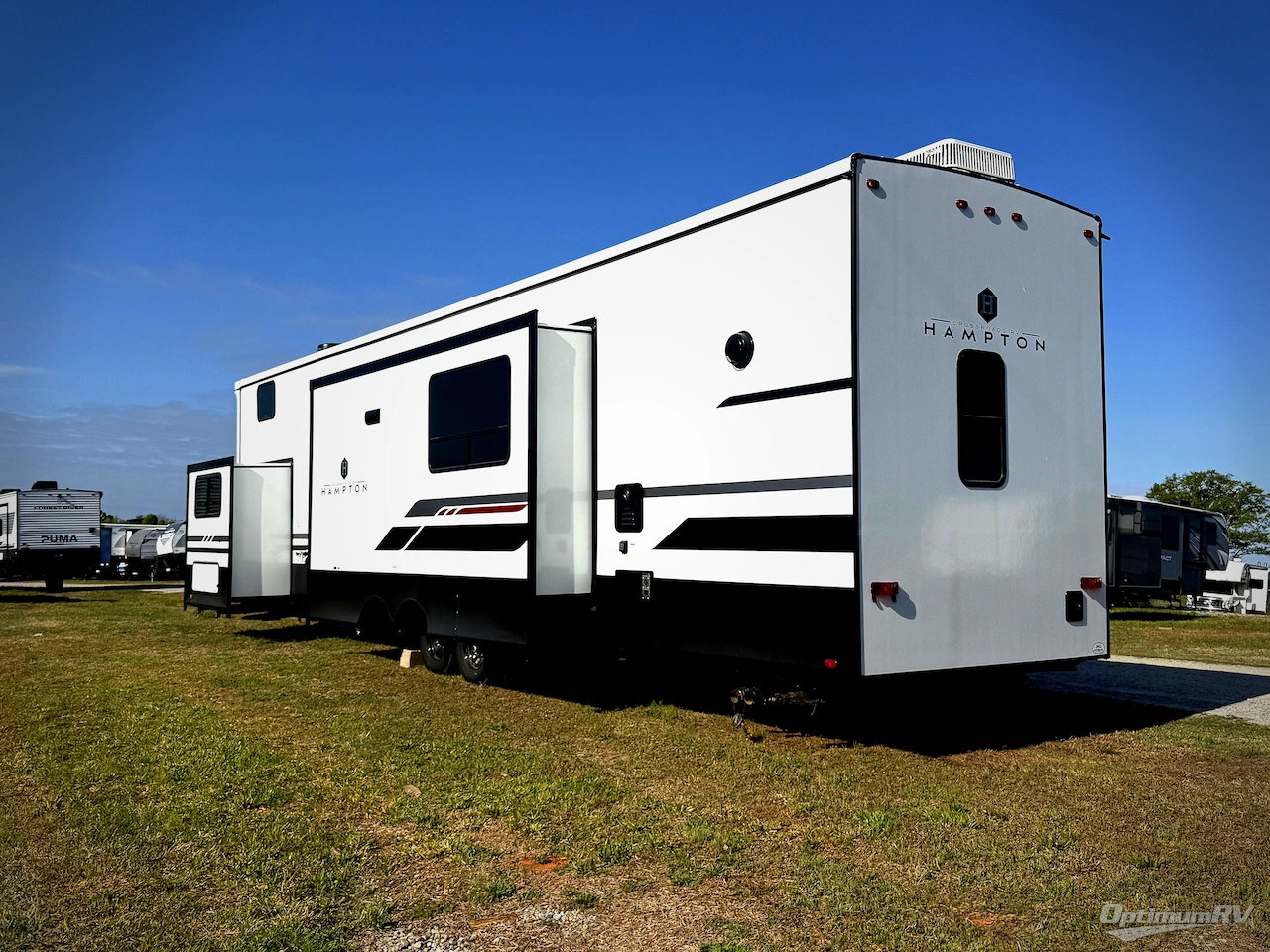 2026 CrossRoads Hampton 410PVL Photo 3