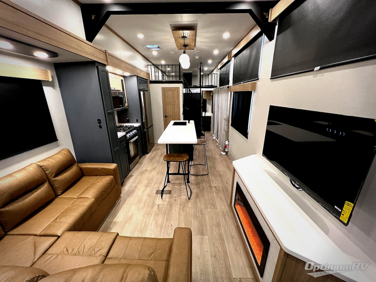 2026 CrossRoads Hampton 410PVL Photo 3