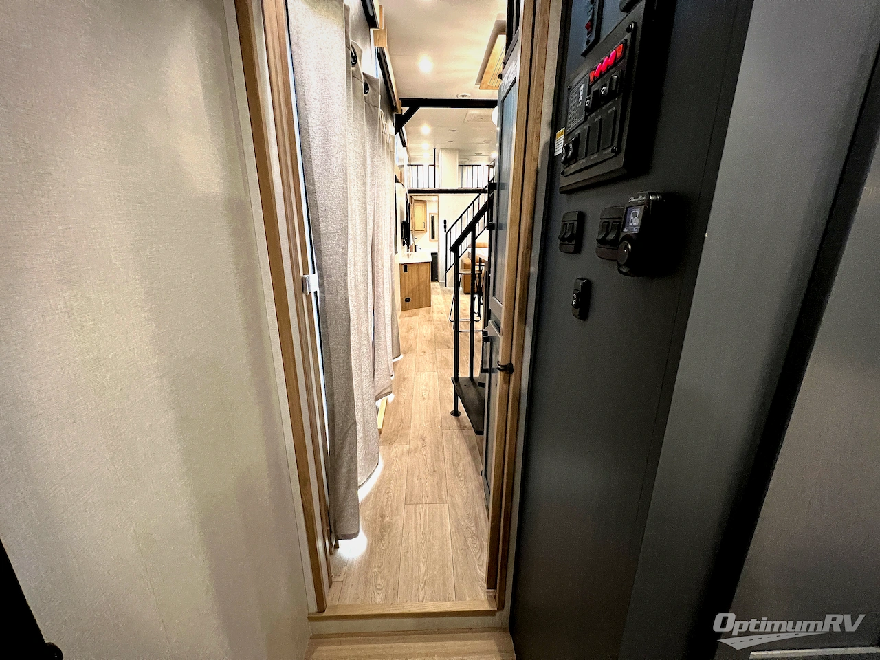 2026 CrossRoads Hampton 410PVL Photo 14
