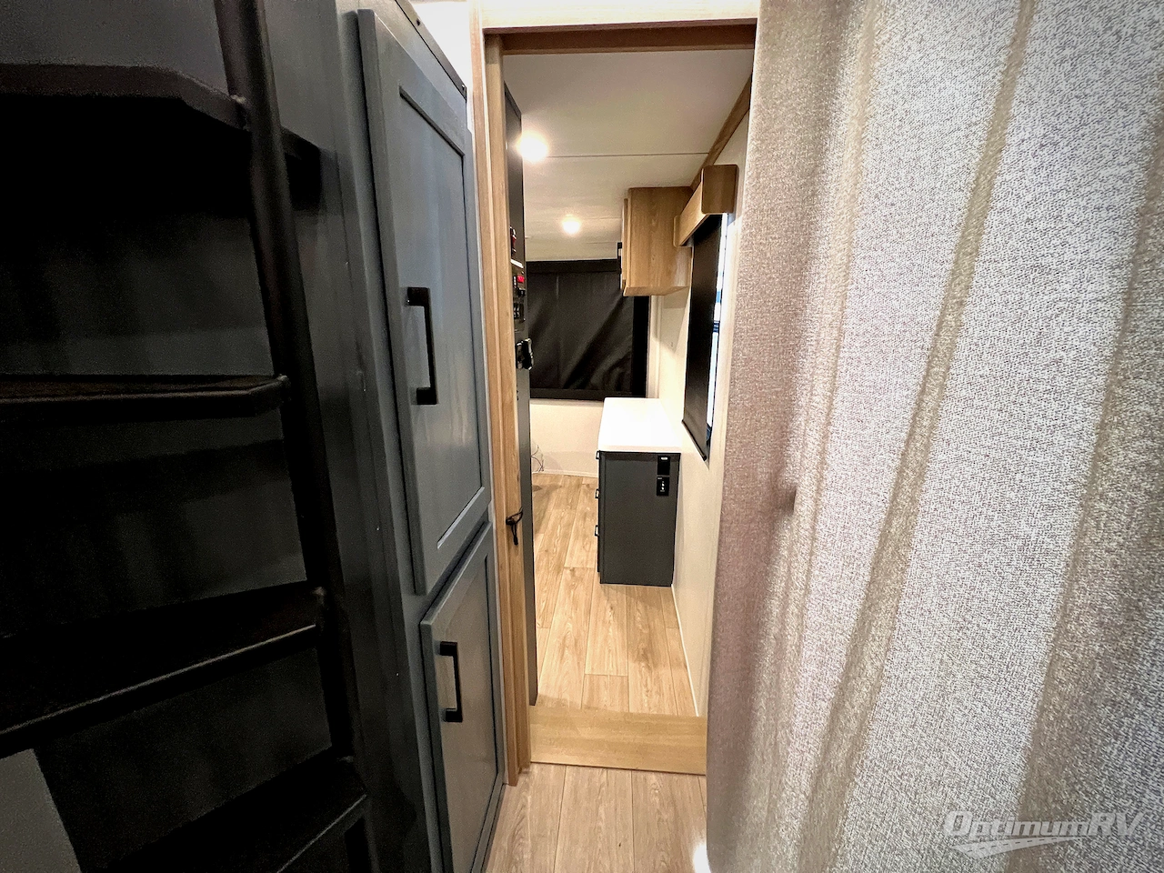 2026 CrossRoads Hampton 410PVL Photo 10