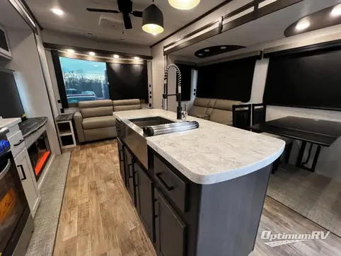 2024 CrossRoads Hampton HP372FDB RV Photo 3