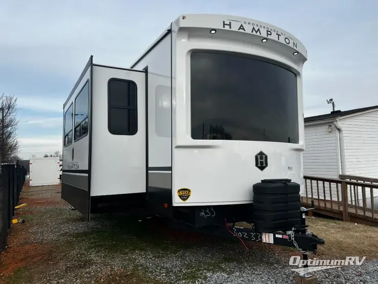 2024 CrossRoads Hampton HP372FDB RV Photo 1