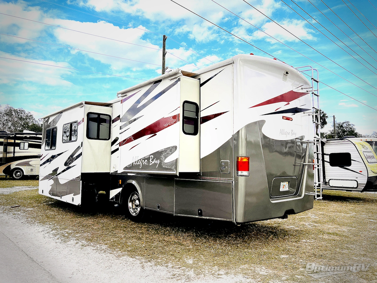 2004 Tiffin Allegro Bay 37DB Photo 3