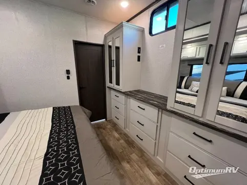 2024 CrossRoads Hampton HP372FDB RV Photo 4