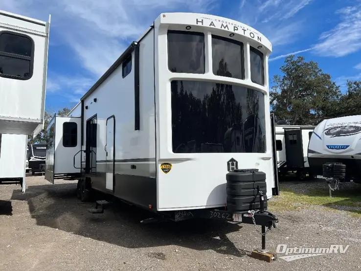 2024 CrossRoads Hampton HP375DBL RV Photo 1