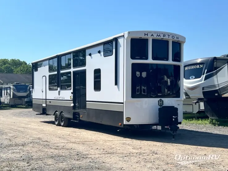 2024 CrossRoads Hampton HP390PVL RV Photo 1