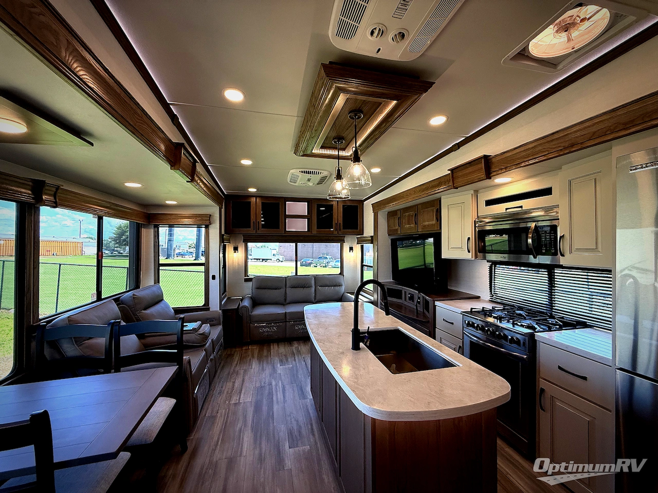 2024 Alliance Paradigm 310RL Photo 3